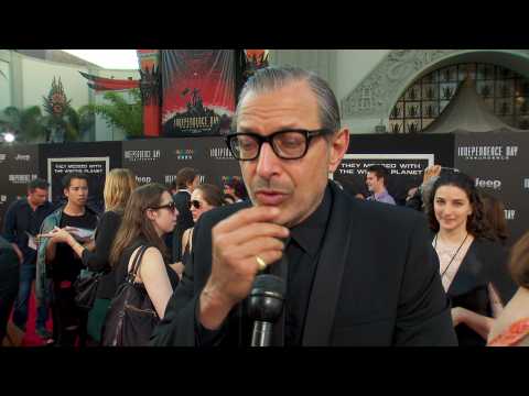 Jeff Goldblum Talks About His Intimate Relationship With Liam Hemsworth At Premiere