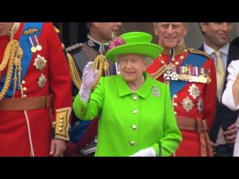 Queen marks 90th birthday with colorful parade