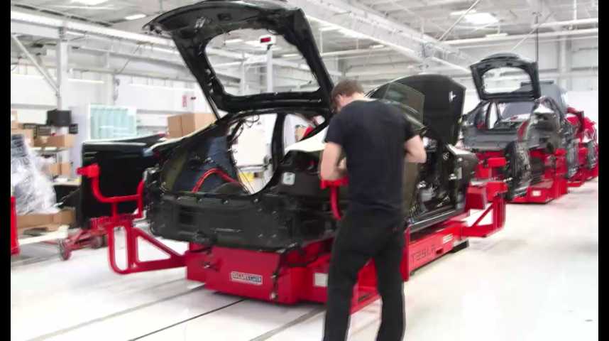 Illustration pour la vidéo Tesla manque son objectif de production au T2