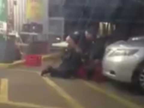 La vidéo d'un homme à terre abattu par un policier crée l'indignation aux États-Unis