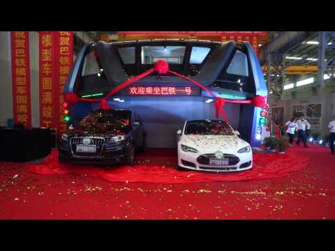 China's Futuristic Two-Lane Double Decker City Bus Unveiled