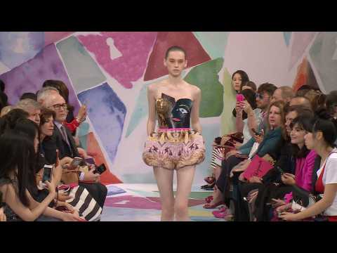 Schiaparelli - Fashion Show Haute Couture Autumn / Winter 2016/17 (with interview)