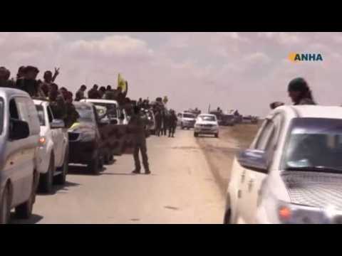 U.S.-backed Syrian rebel alliance begins offensive to seize territory north of Raqqa - amateur video