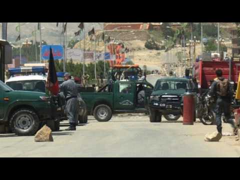 Suicide bomber kills 10 near Afghan capital