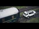 Semi-Autonomous Tech Helps Land Rover Discovery Sport Pull 100 Tonne Train | AutoMotoTV