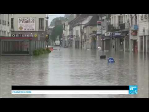 France floods: Residents evacuated after Loing river burst its banks in town of Nemours