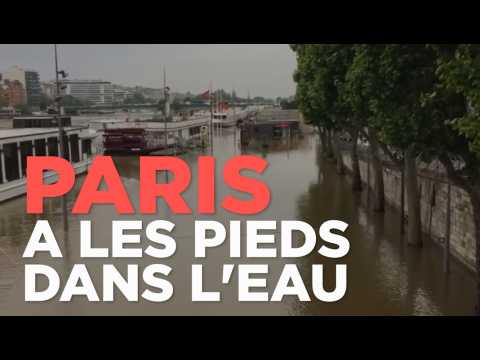 Inondations : la Seine déborde, Paris a les pieds dans l'eau