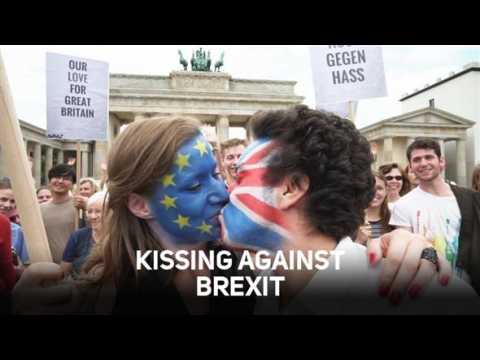 Kissing against the brexit