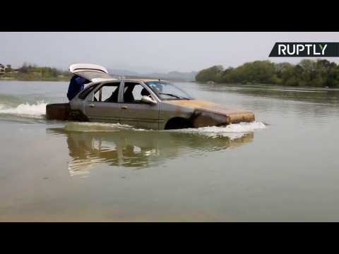 Chinese Mechanic Turns Old Lemon into Amphibious ‘Boat-Car’