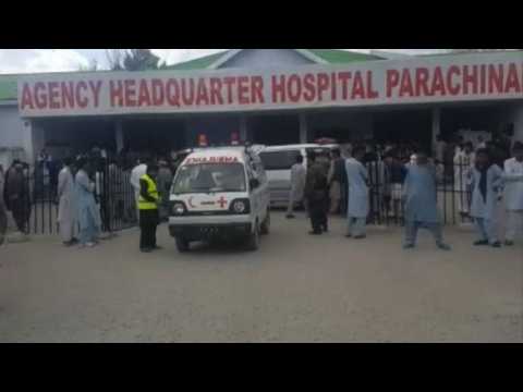 Roadside bomb kills 9 in Pakistan: officials