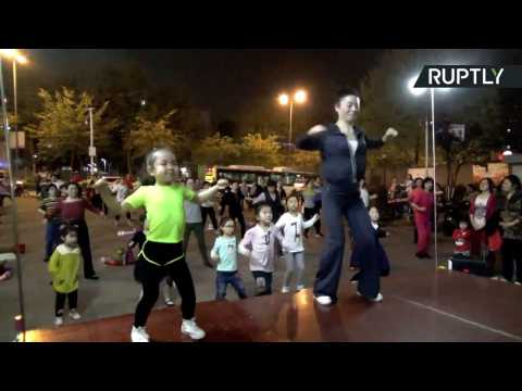 5-Year-Old Dance Instructor Gets Crowd of Adults Grooving to the Beat
