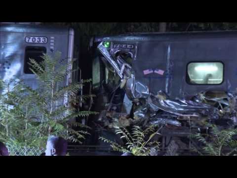 More than 20 people injured in Long Island train derailment