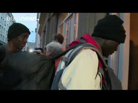 Migrants begin to arrive at sites around France