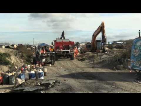 Major demolition work begins in Calais 'Jungle'