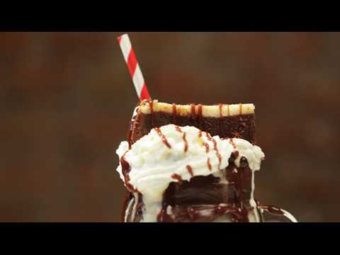 How to make a coffee and Baileys freakshake