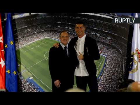 Cristiano Ronaldo Signs Five Year Extension at Real Madrid