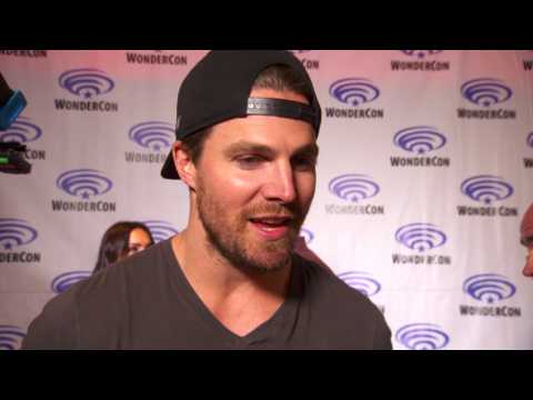 Stephen Amell Talks About Turtles At Wonder Con