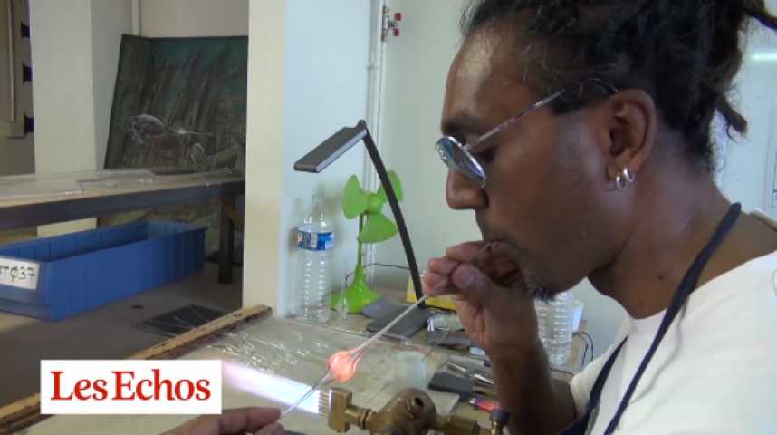 Illustration pour la vidéo Dans les coulisses de Pylones : quand les souffleurs de verre font de la bijouterie