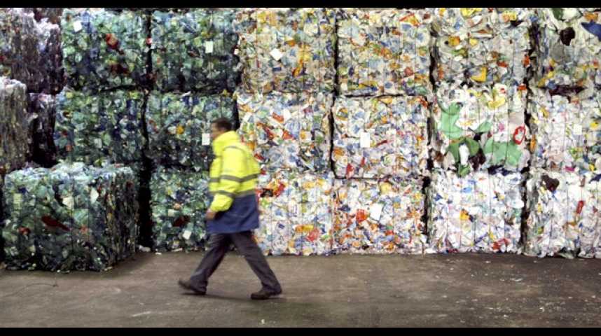 Illustration pour la vidéo Poubelles jaunes, poubelles vertes : que deviennent les déchets des Parisiens ?
