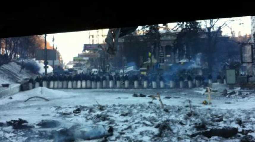 Illustration pour la vidéo Un plan de barricade à Kiev