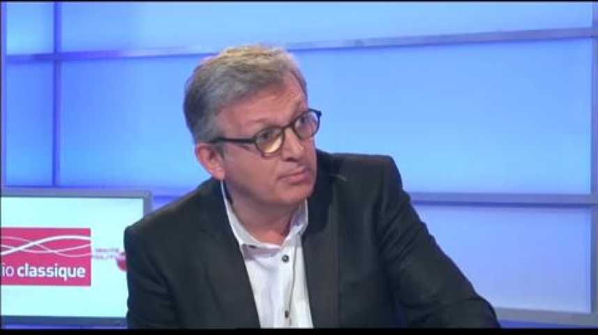 Illustration pour la vidéo Pierre Laurent : Hollande sur M6, "je n’ai absolument pas été rassuré !"