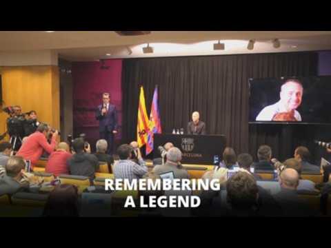 FC Barcelona pays tribute to Johan Cruyff