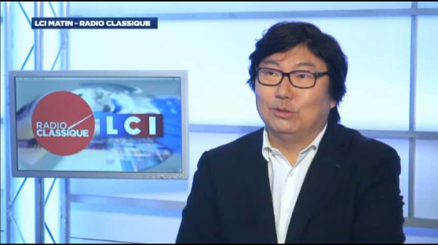 Illustration pour la vidéo Jean-Vincent Placé : "Le style de François Hollande est très peu adapté à la Vème République"