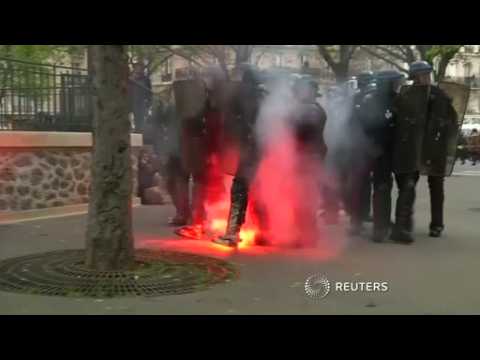 French labor protest turns violent in Paris