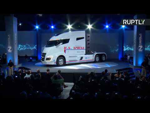 This is the Nikola One - A Hydrogen-Powered Semi with Zero Emissions