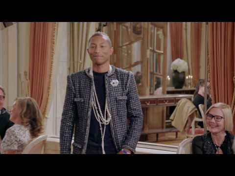 Chanel Métiers d'art Paris-Cosmopolite : The Coco girls walk in the ritz ! (With interviews)