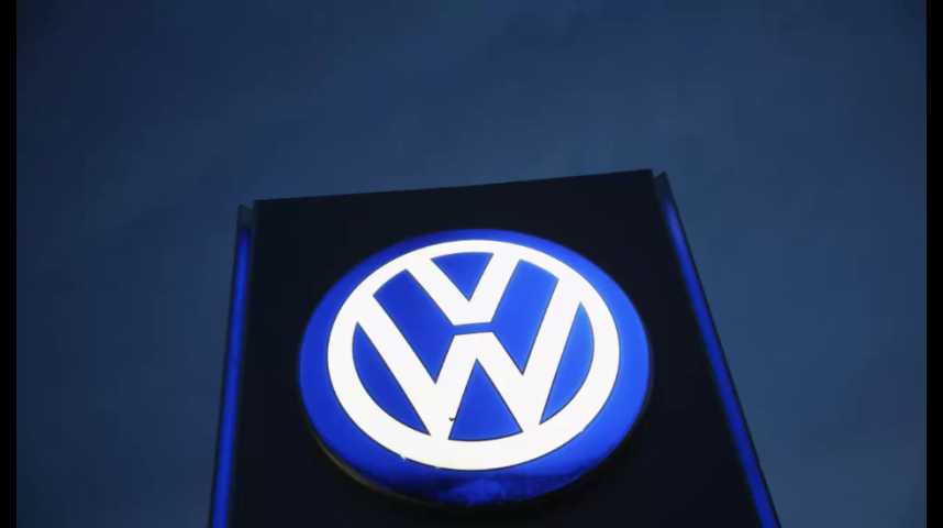 Illustration pour la vidéo Englué dans le "Dieselgate", Volkswagen supprime 23.000 emplois en Allemagne
