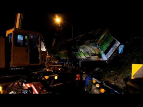 32 dead in Taiwan's worst highway accident for decades