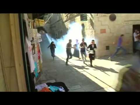 Israeli police and Palestinians clash on Jewish holiday