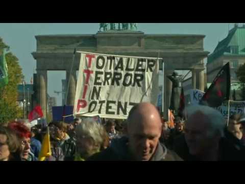 Hundreds of thousands protest in Berlin against EU-US trade deal