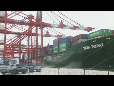 Export slowdown putting pressure on Japan's economy