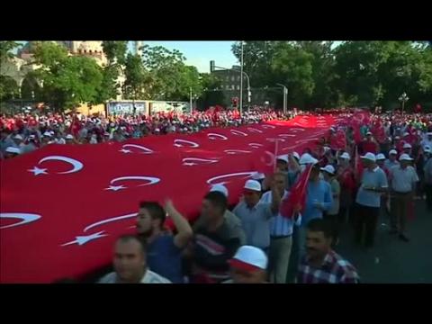 Thousands take part in peace march in Ankara
