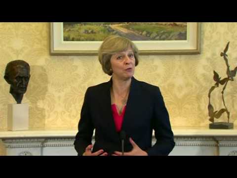 No return to "borders of the past" in Northern Ireland: May