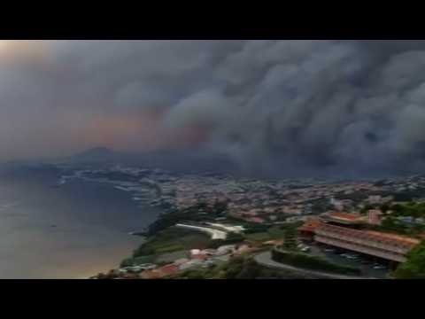Fires in Portugal kill three, force a thousand to flee