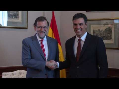 Rajoy meets Socialists for talks on forming Spain's new govt