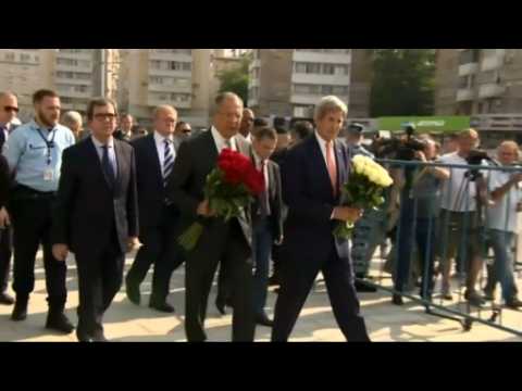 Kerry, Lavrov lay flowers for Nice victims at French embassy in Moscow