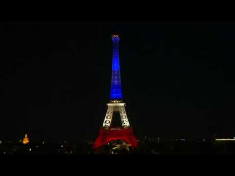 Paris and Berlin pay tribute to victims of attack in Nice