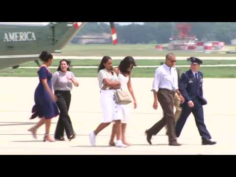 Obamas depart for final summer vacation as first family