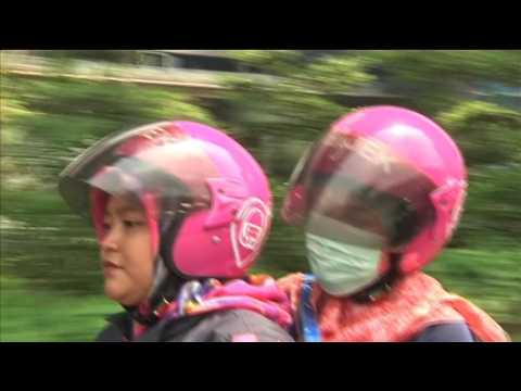 'Ladyjek': Indonesia's women-only motorbike taxis