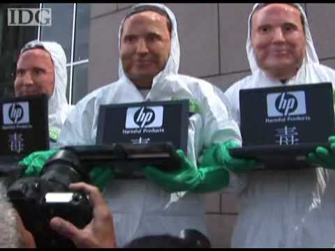 Greenpeace delivers a message to HP headquarters