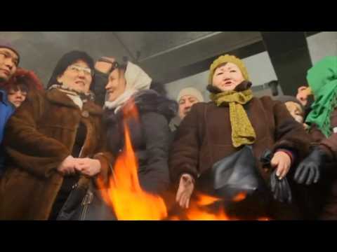 Rare bank protest in Kazakhstan as economic woes grow