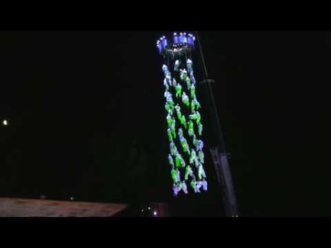 La Fura's acrobats fly high in Chile