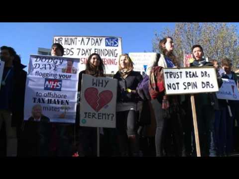 English junior doctors strike in furious government row