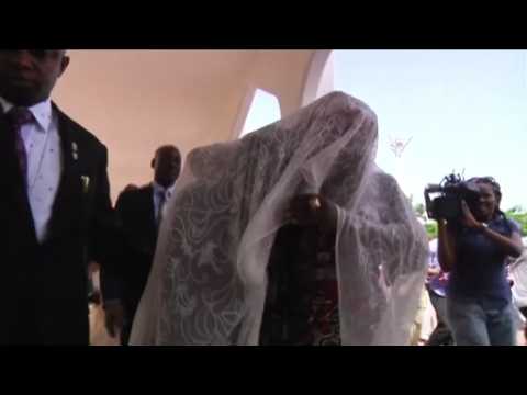 Freed Nigerian schoolgirl arrives for meeting with President