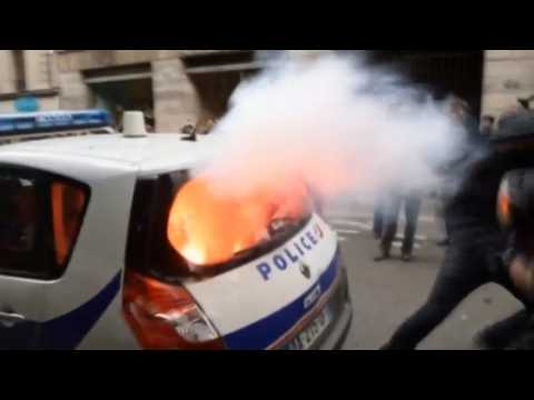 Police attacked amid French labor protests