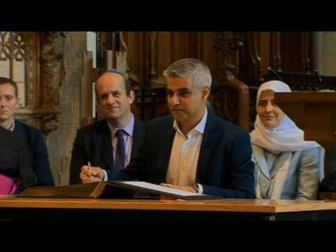 Khan sworn in as new London mayor